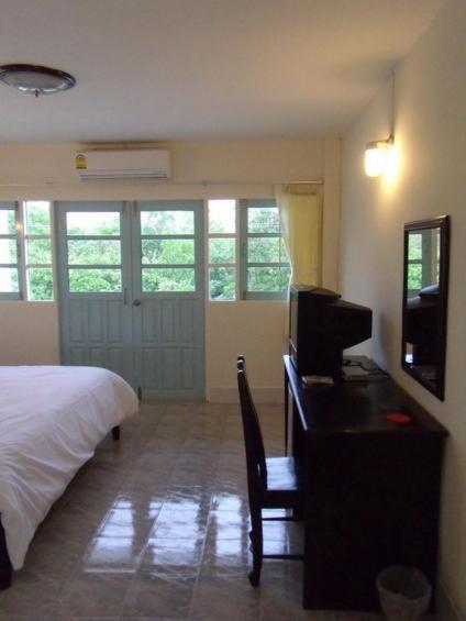Albatross Guesthouse @ Thungwualaen Beach Pathiu Exterior foto