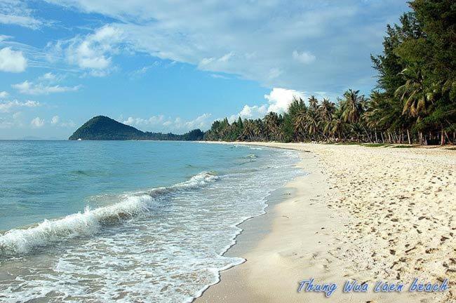 Albatross Guesthouse @ Thungwualaen Beach Pathiu Exterior foto