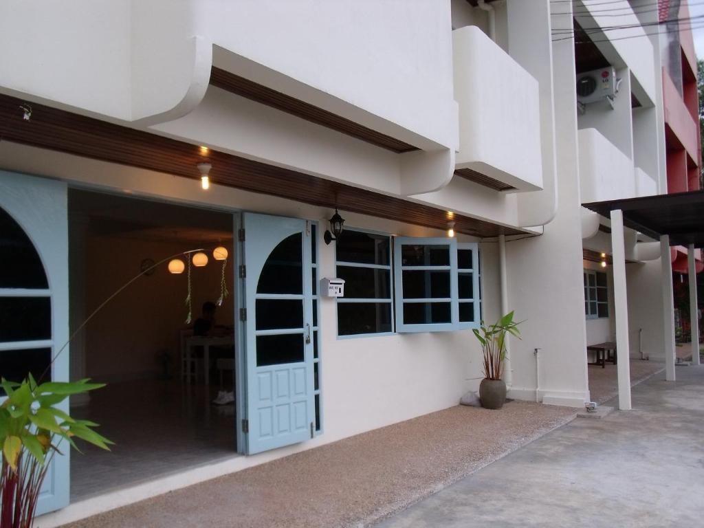 Albatross Guesthouse @ Thungwualaen Beach Pathiu Exterior foto
